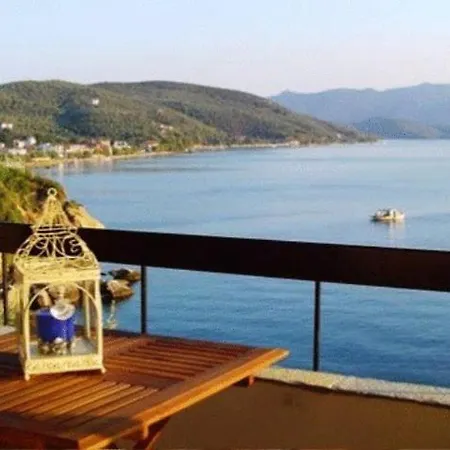 Sea Front Apartment Milína Exterior foto